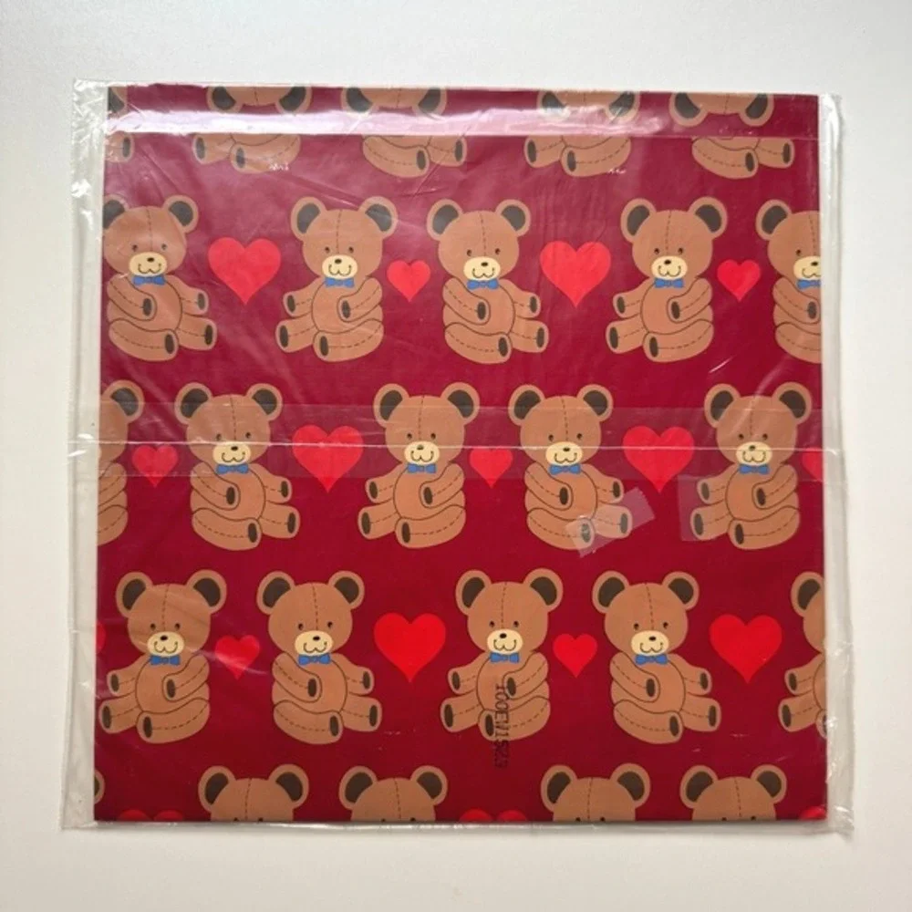 Vintage NIP Hallmark All Occasion Teddy Bear Hearts Red Gift‎ Wrap 2 Sheets